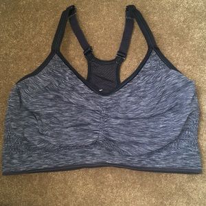 Old Navy Active Go-Dry Women’s Sports Bra